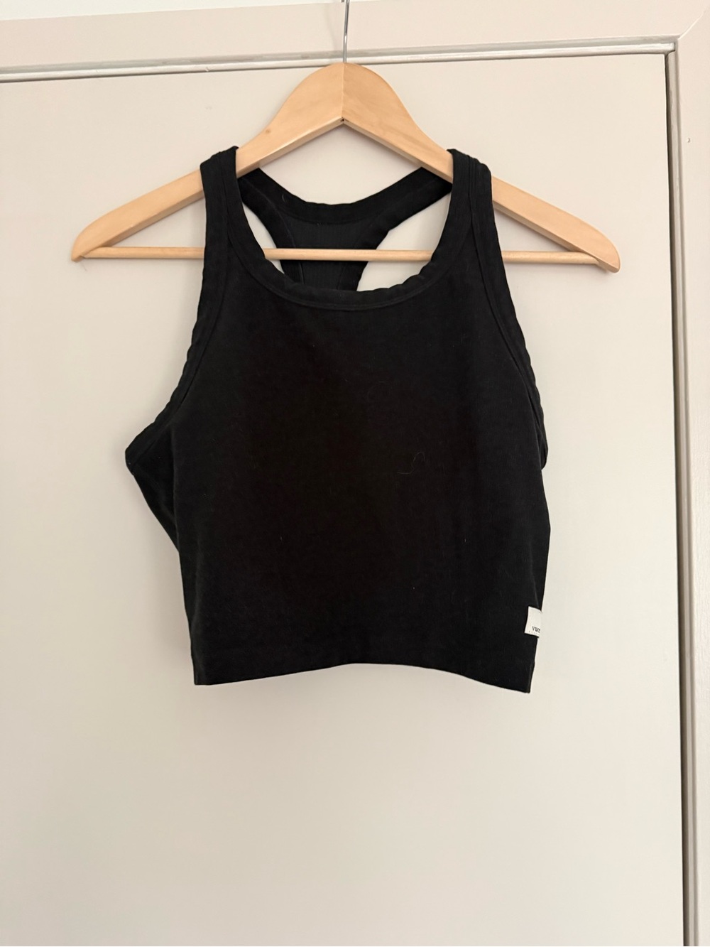 Vuori women Black heather Racerback Crop Tank Top